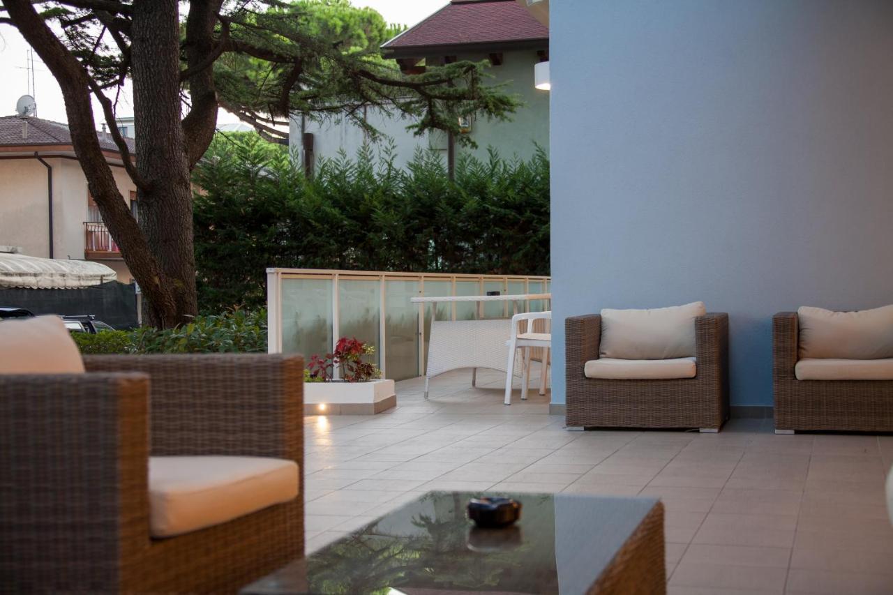 Hotel Albatros Lido di Jesolo Exterior photo
