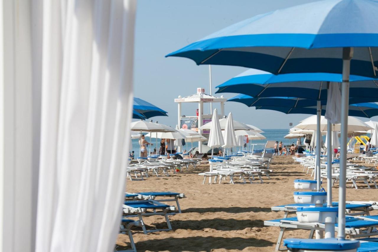 Hotel Albatros Lido di Jesolo Exterior photo