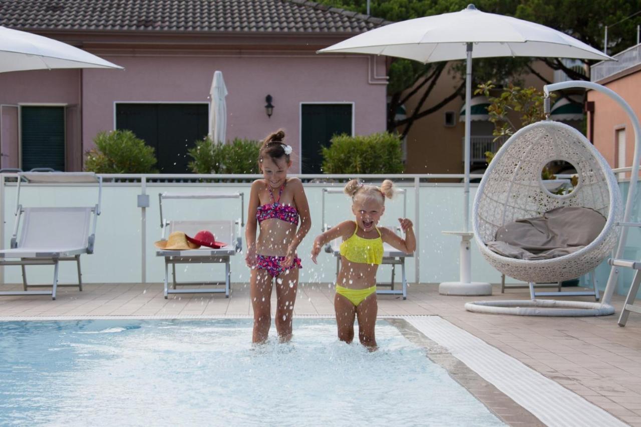 Hotel Albatros Lido di Jesolo Exterior photo